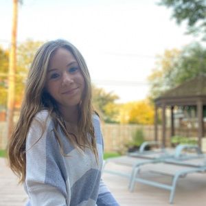 Meet your Posher, Hannah